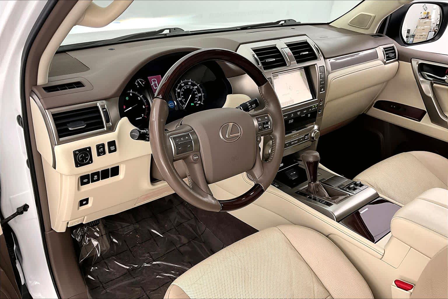 Thumbnail: 2019 Lexus GX - 2
