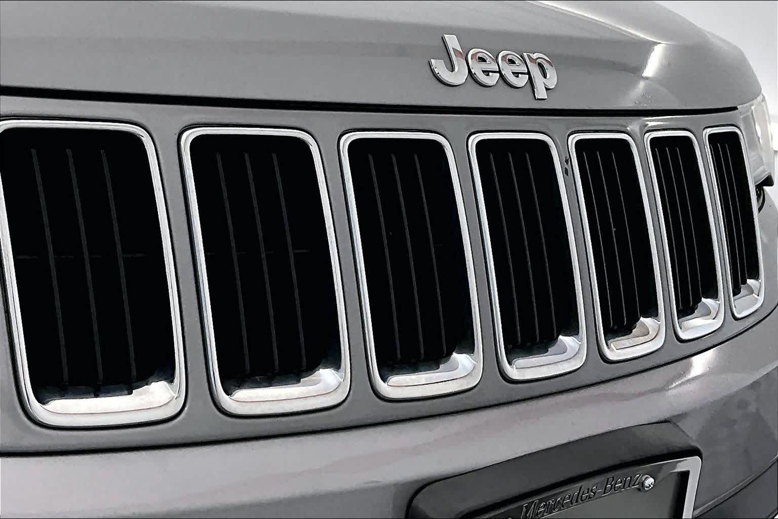Thumbnail: 2015 Jeep Grand Cherokee - 26