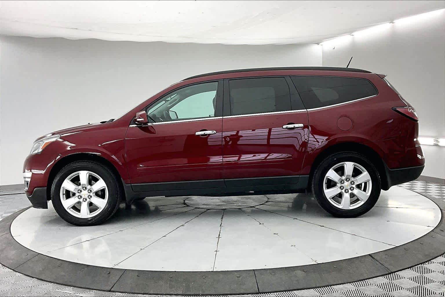 Thumbnail: 2016 Chevrolet Traverse - 3