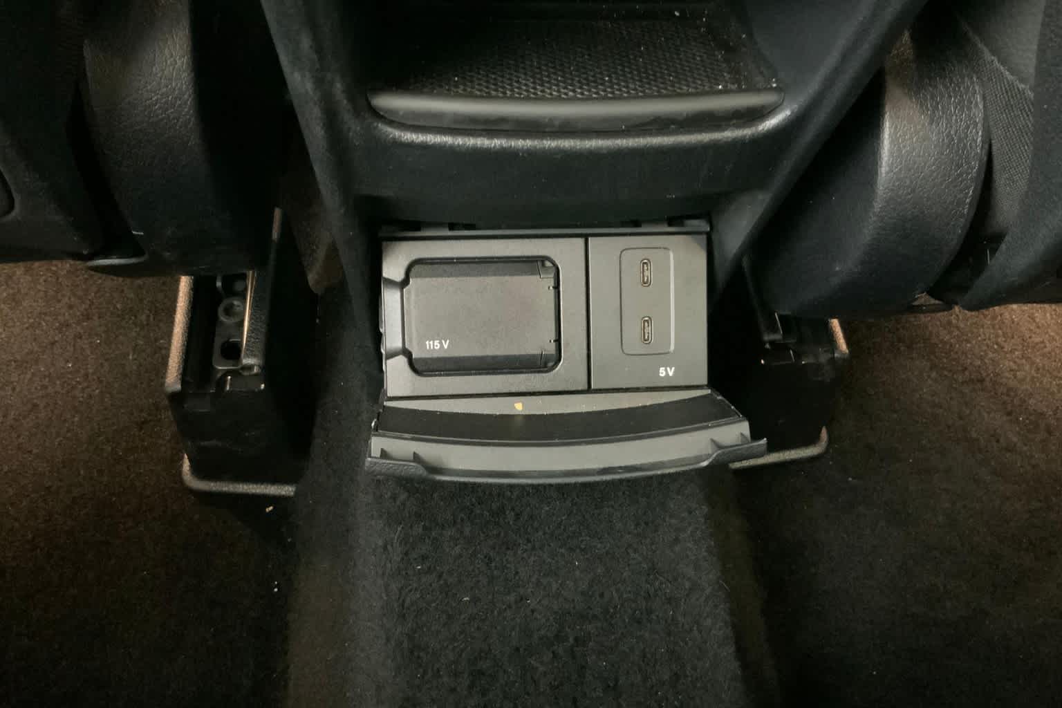 Thumbnail: 2020 Mercedes-Benz GLB - 29