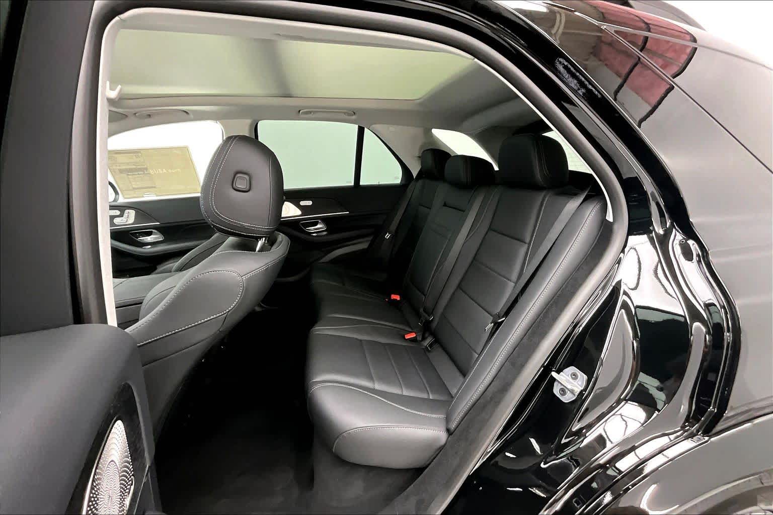 Thumbnail: 2026 Mercedes-Benz GLE - 13