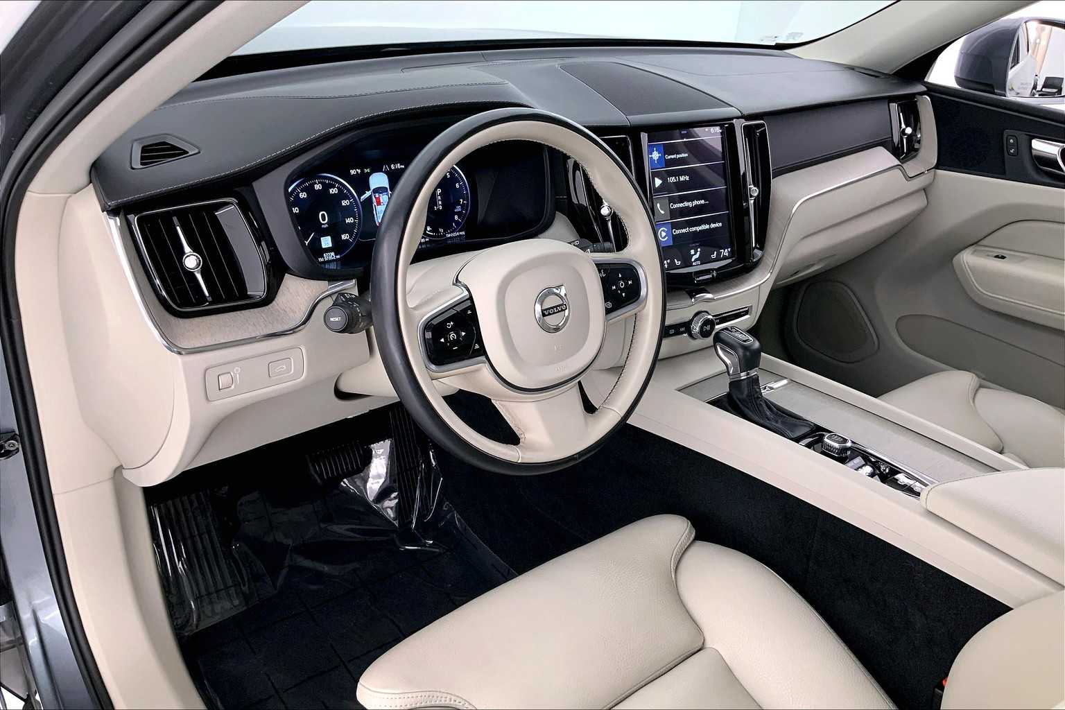Thumbnail: 2018 Volvo XC60 - 2