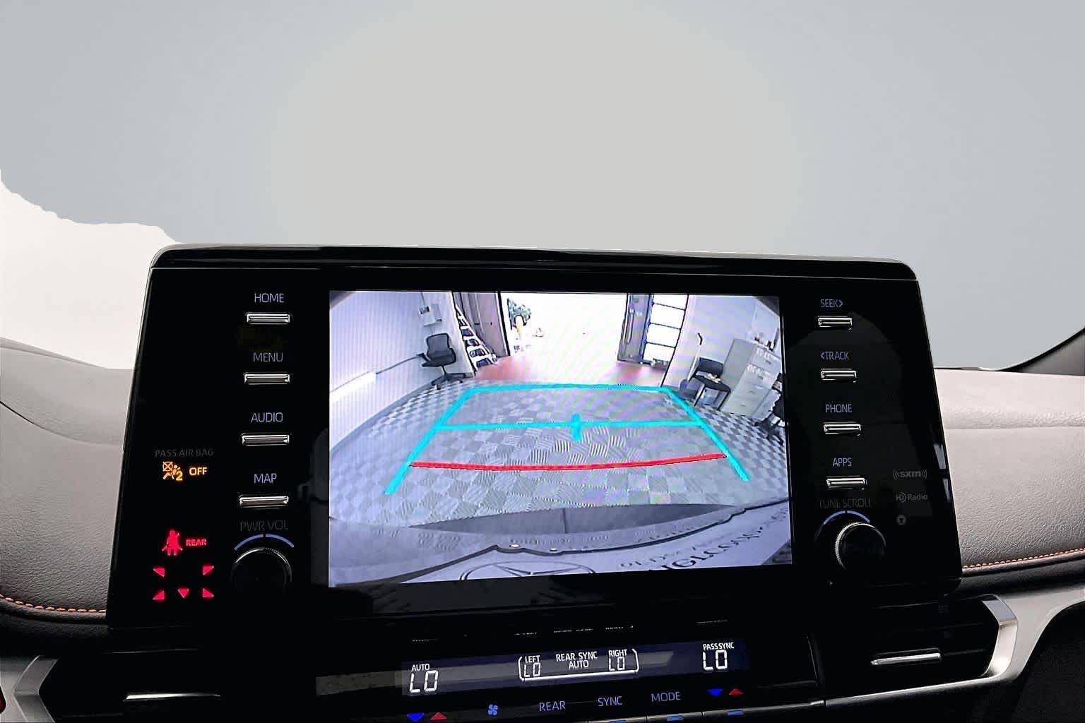 Thumbnail: 2021 Toyota Sienna - 20