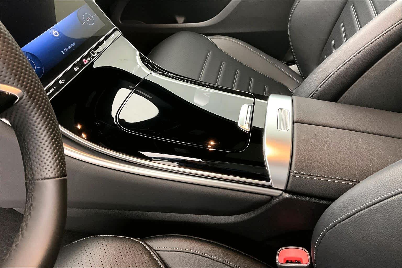 Thumbnail: 2024 Mercedes-Benz GLC - 17