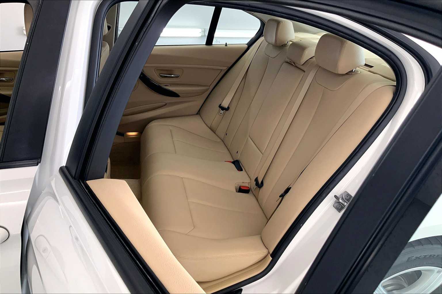 Thumbnail: 2014 BMW 3 Series - 13