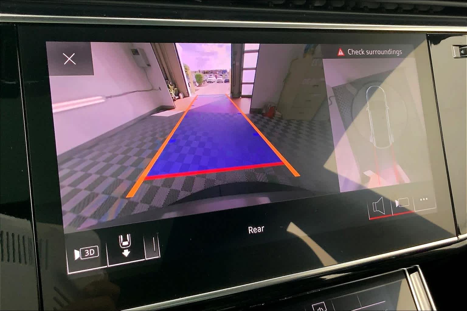 Thumbnail: 2019 Audi Q8 - 21