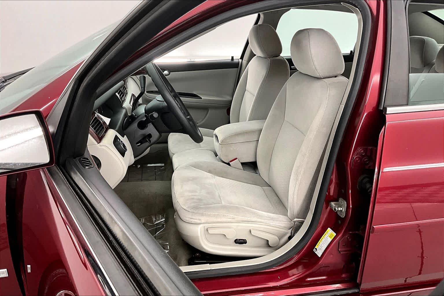 Thumbnail: 2008 Chevrolet Impala - 11