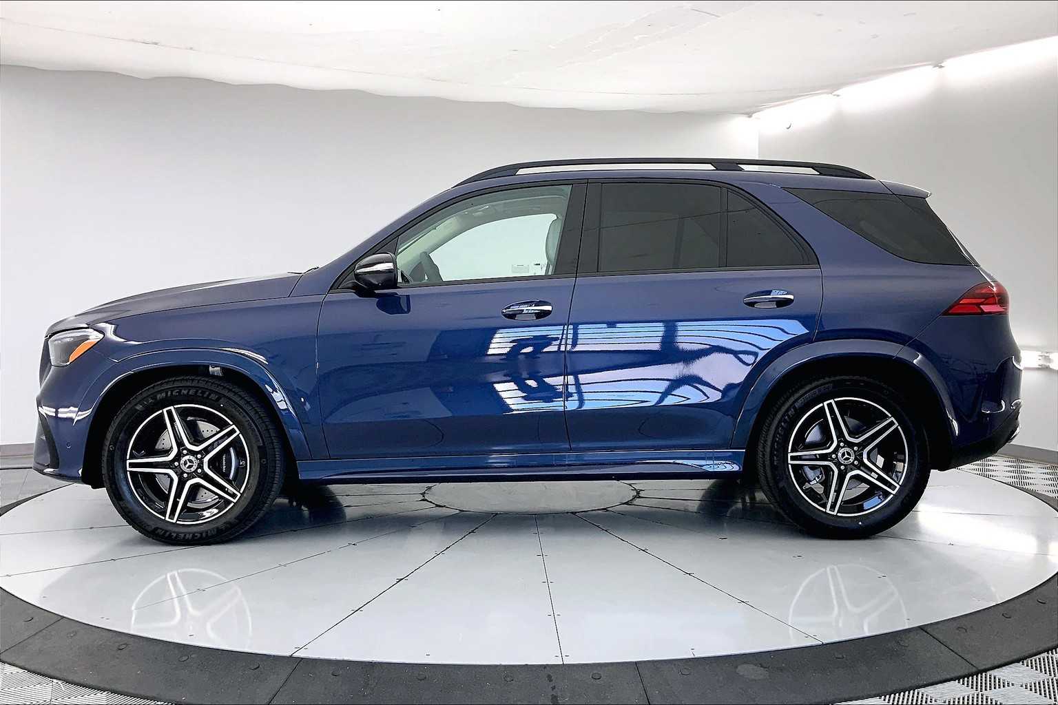 Thumbnail: 2026 Mercedes-Benz GLE - 3