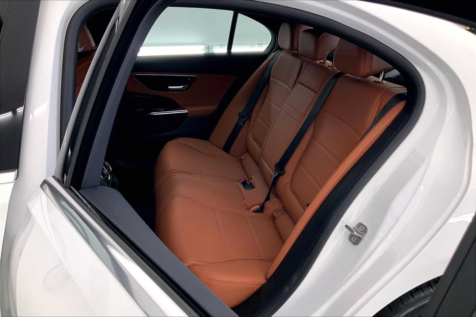 Thumbnail: 2025 Mercedes-Benz C-Class - 13