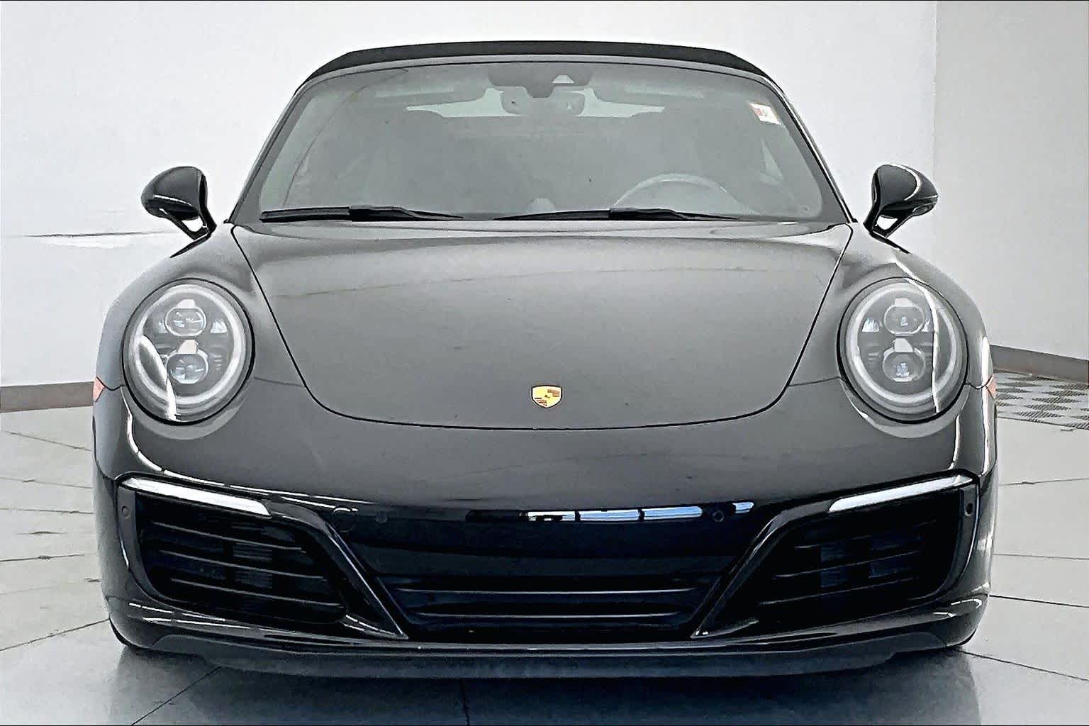 Thumbnail: 2019 Porsche 911 - 6