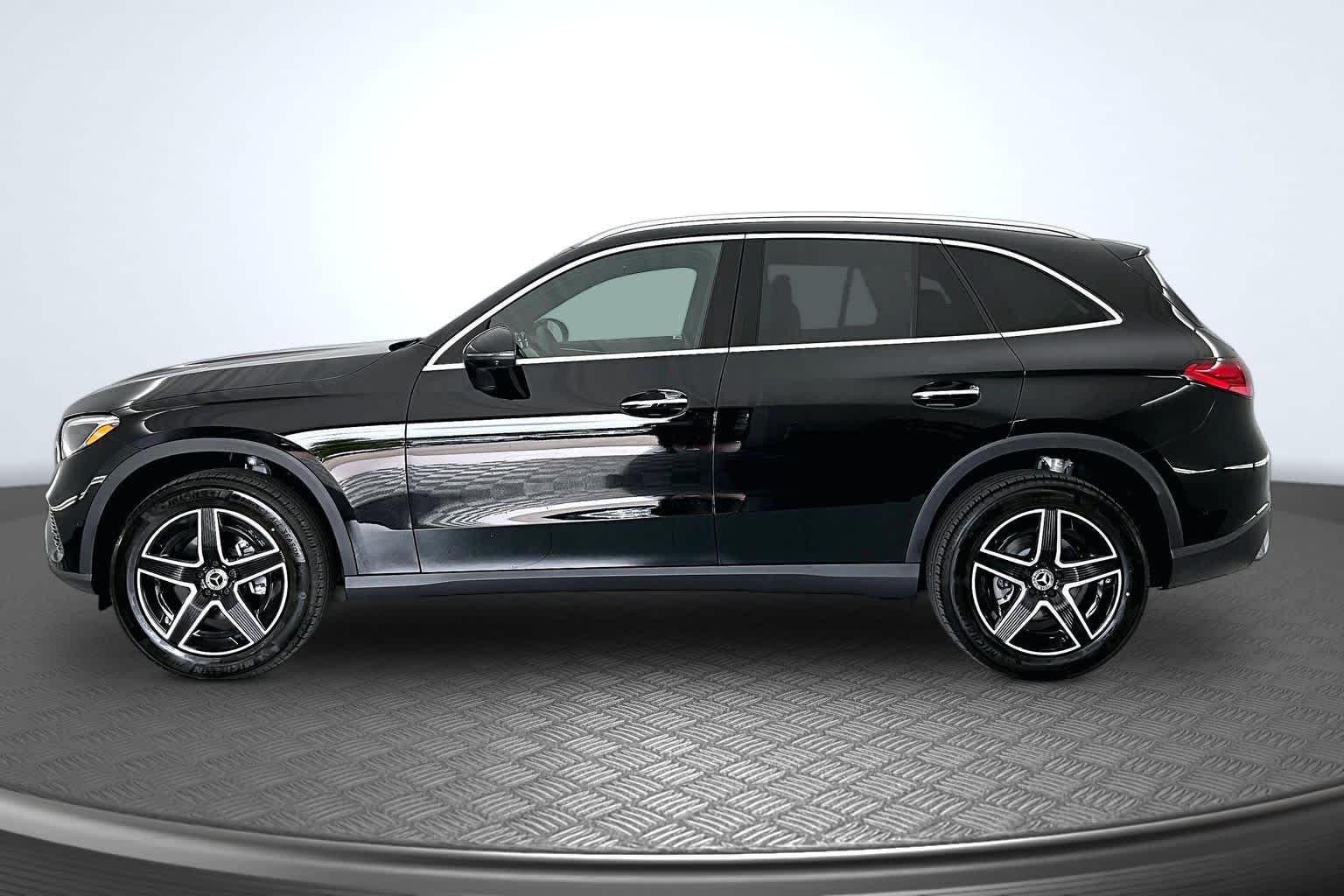 Thumbnail: 2026 Mercedes-Benz GLC - 3