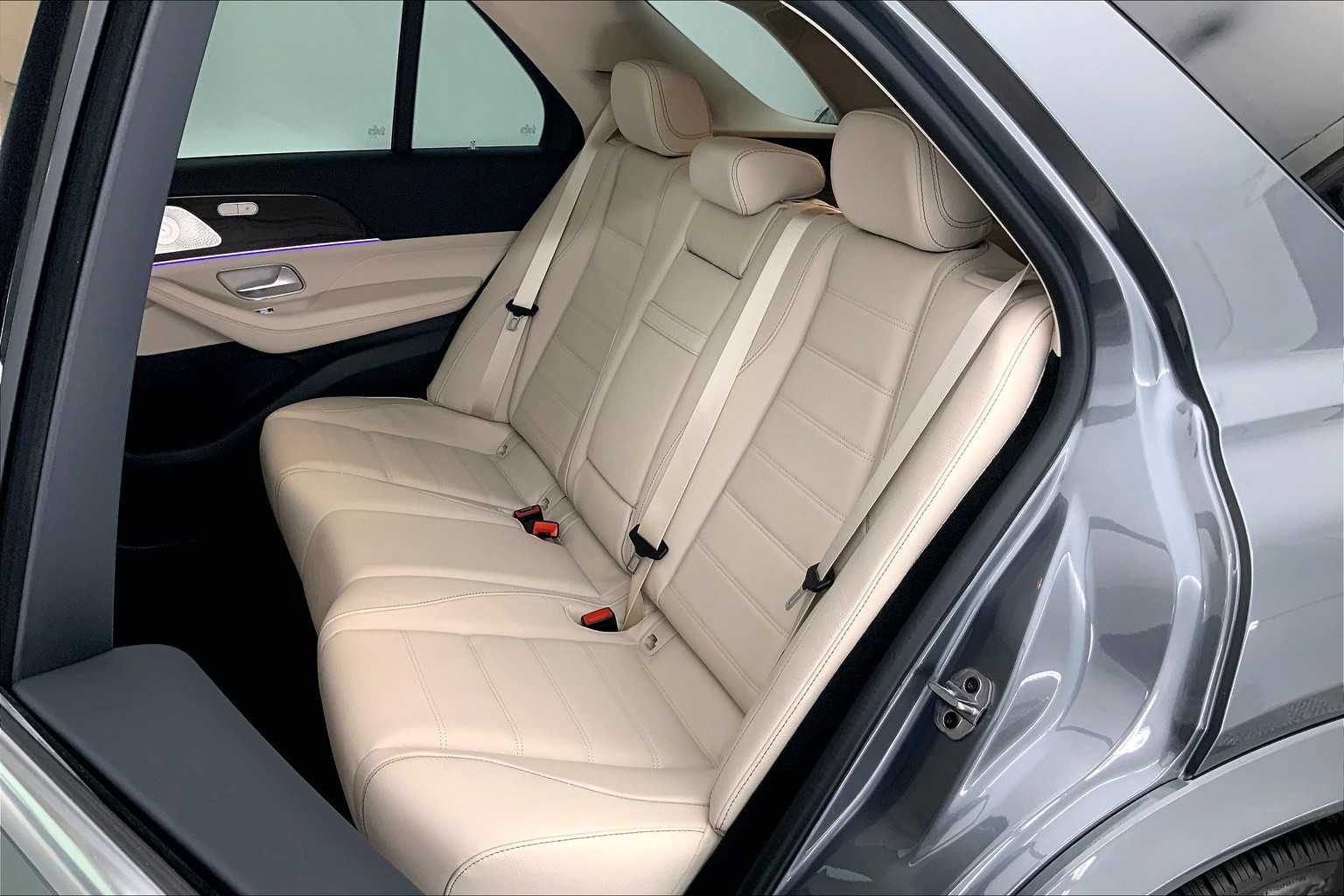 Thumbnail: 2026 Mercedes-Benz GLE - 13