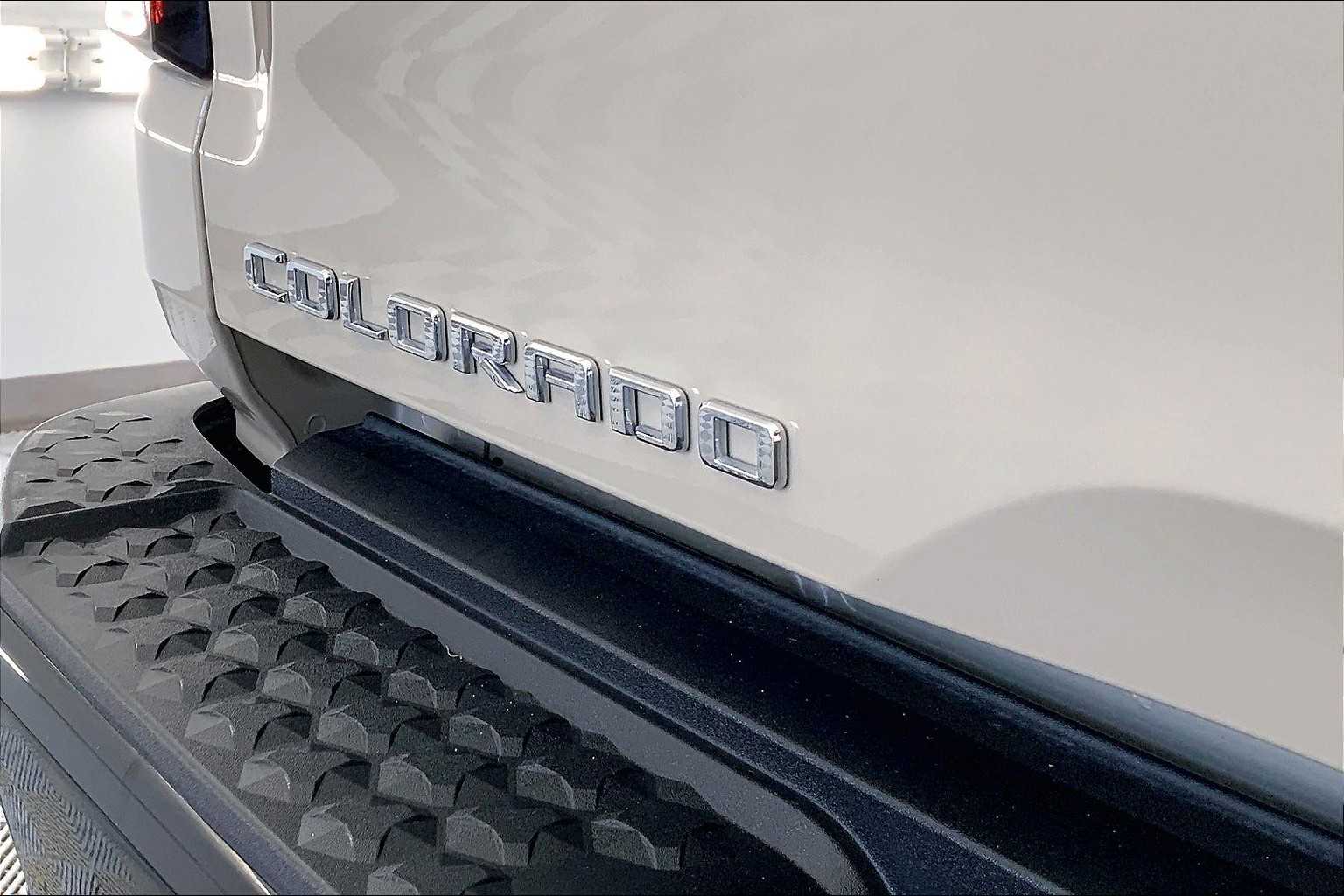Thumbnail: 2024 Chevrolet Colorado - 7