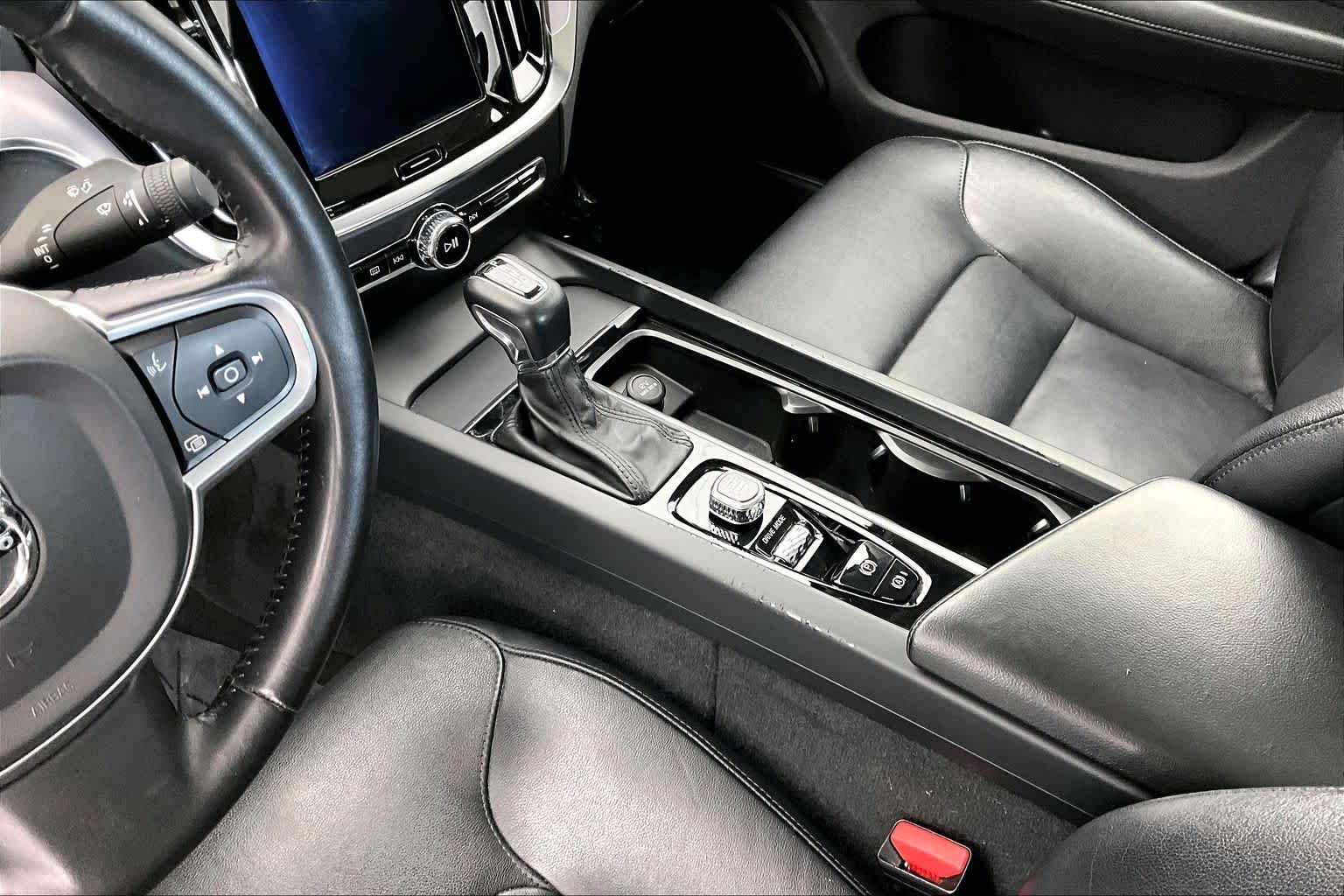 Thumbnail: 2020 Volvo S60 - 16