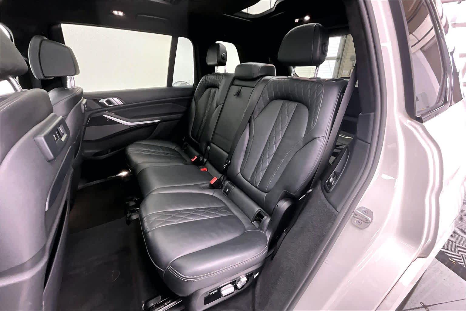 Thumbnail: 2021 BMW X7 - 13