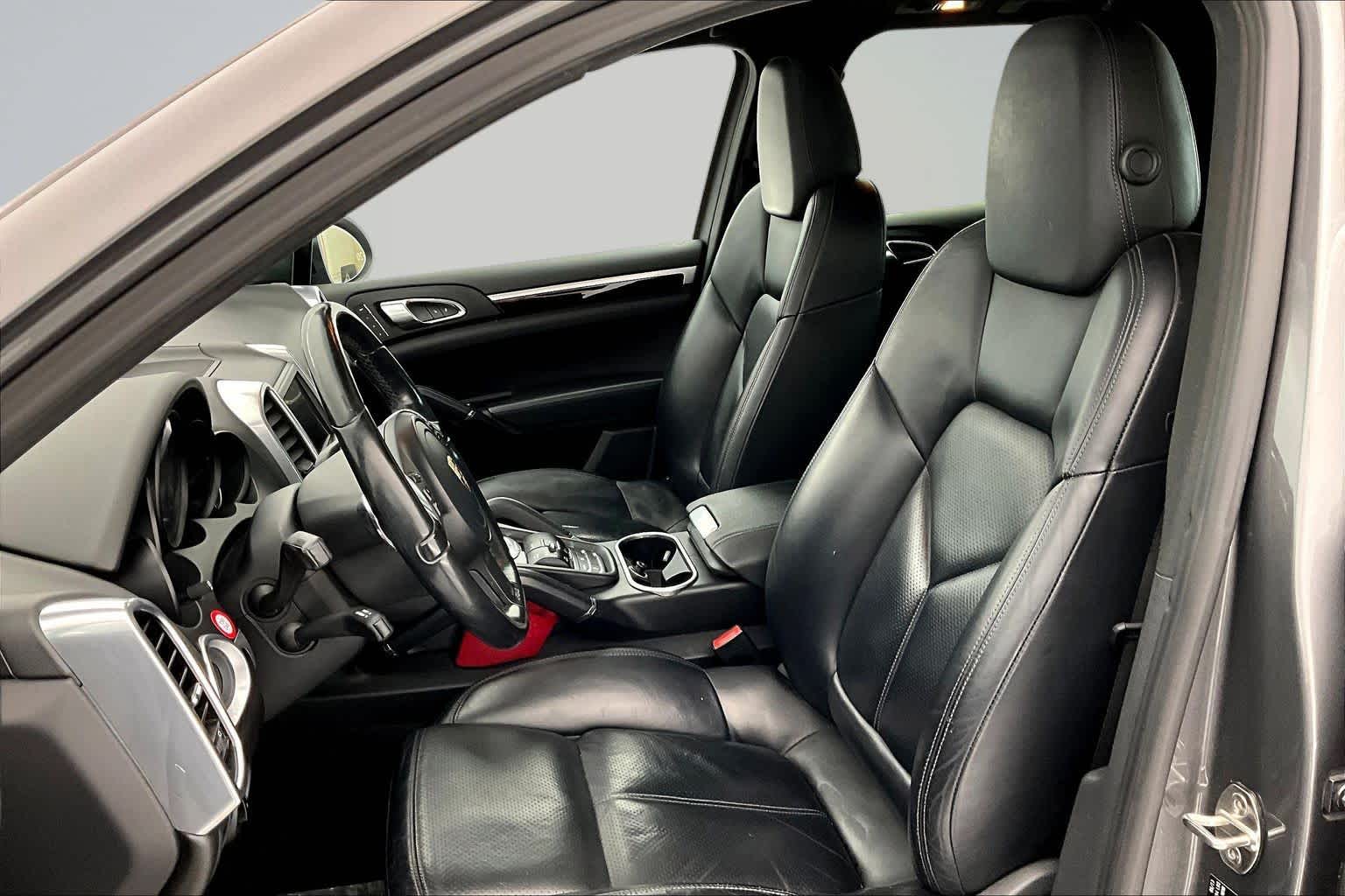 Thumbnail: 2014 Porsche Cayenne - 11