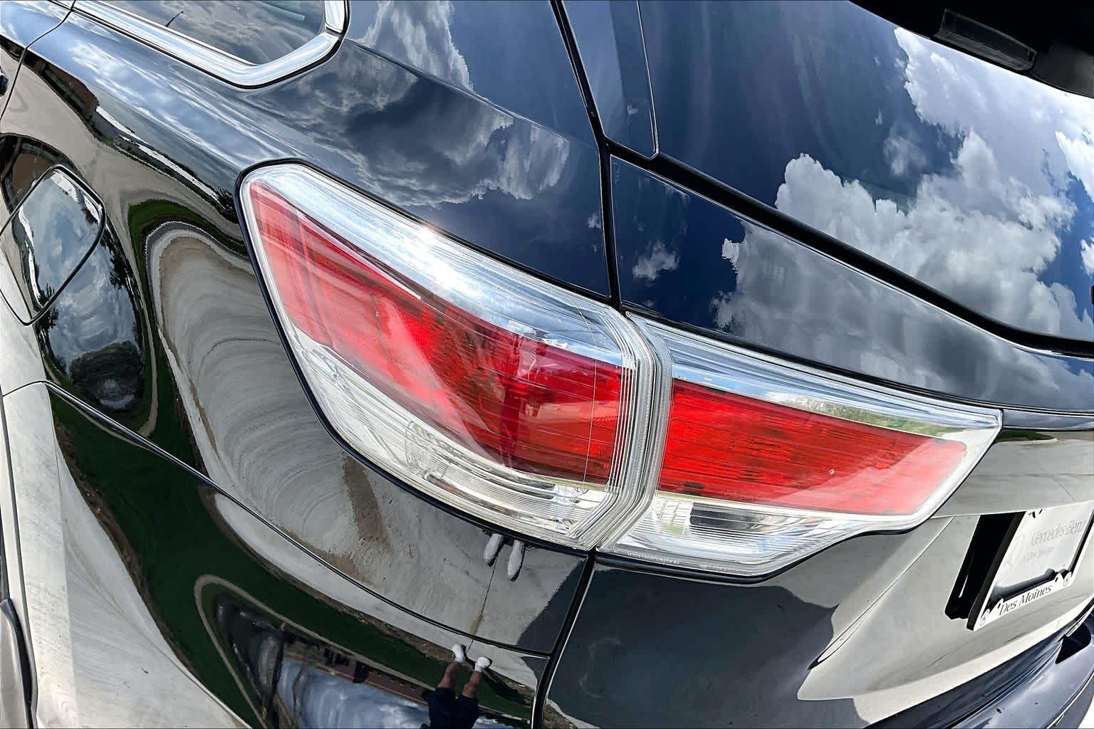 Thumbnail: 2015 Toyota Highlander - 25