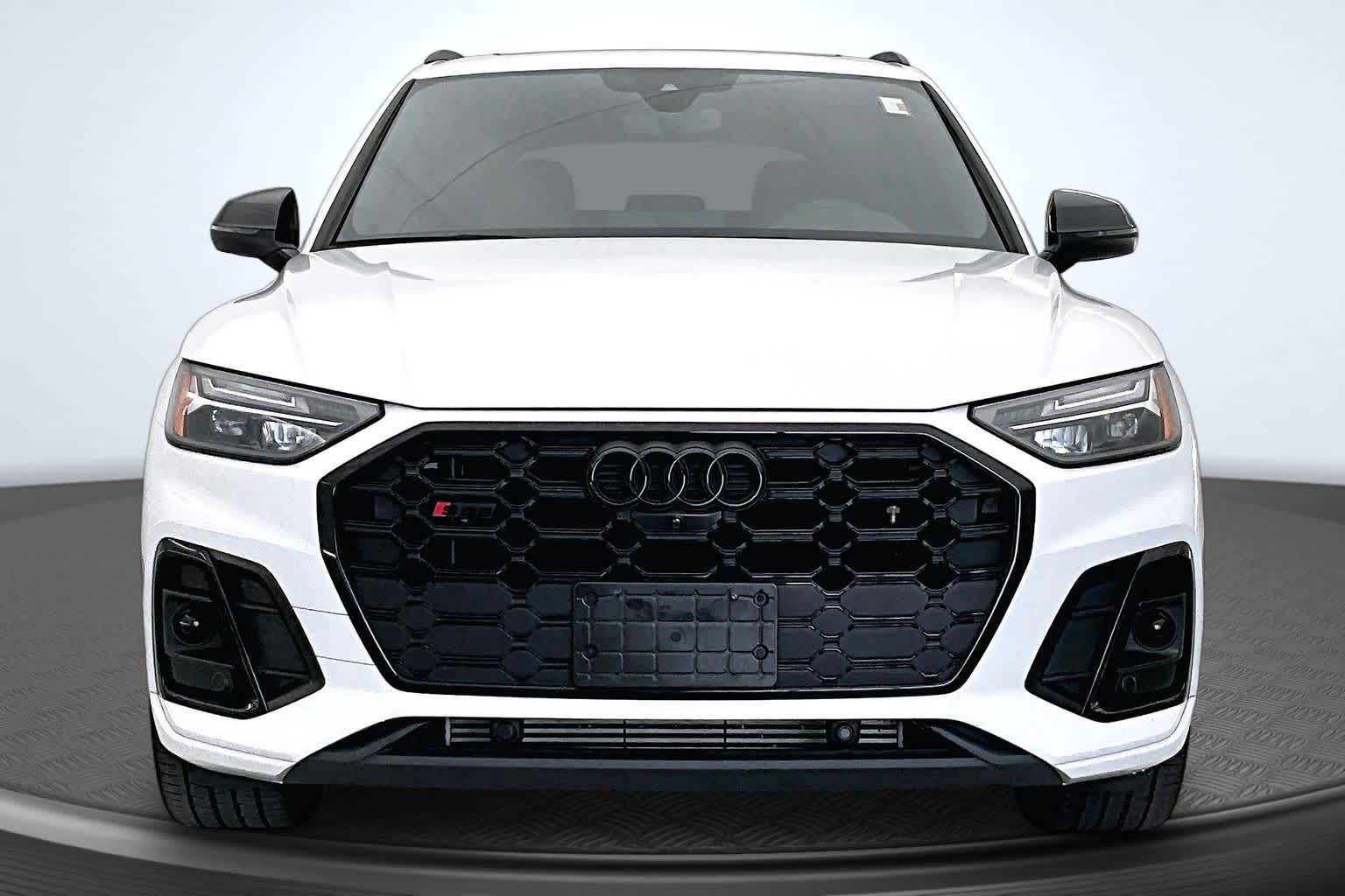 Thumbnail: 2024 Audi SQ5 - 5