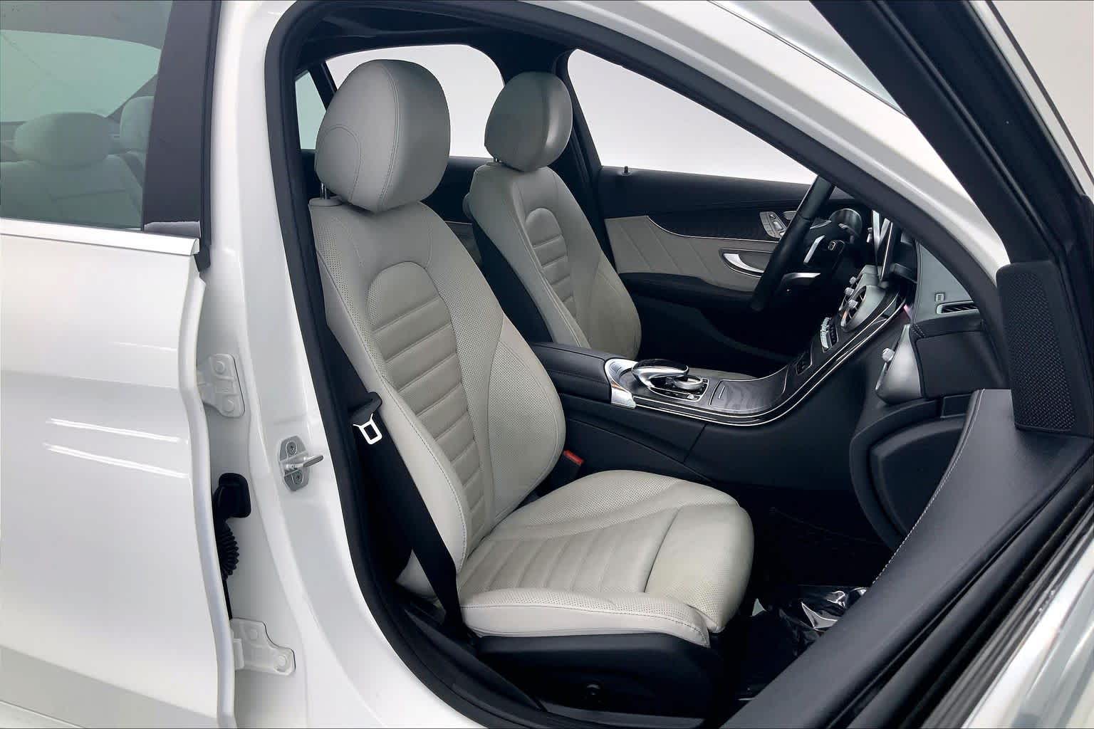 Thumbnail: 2015 Mercedes-Benz C-Class - 14