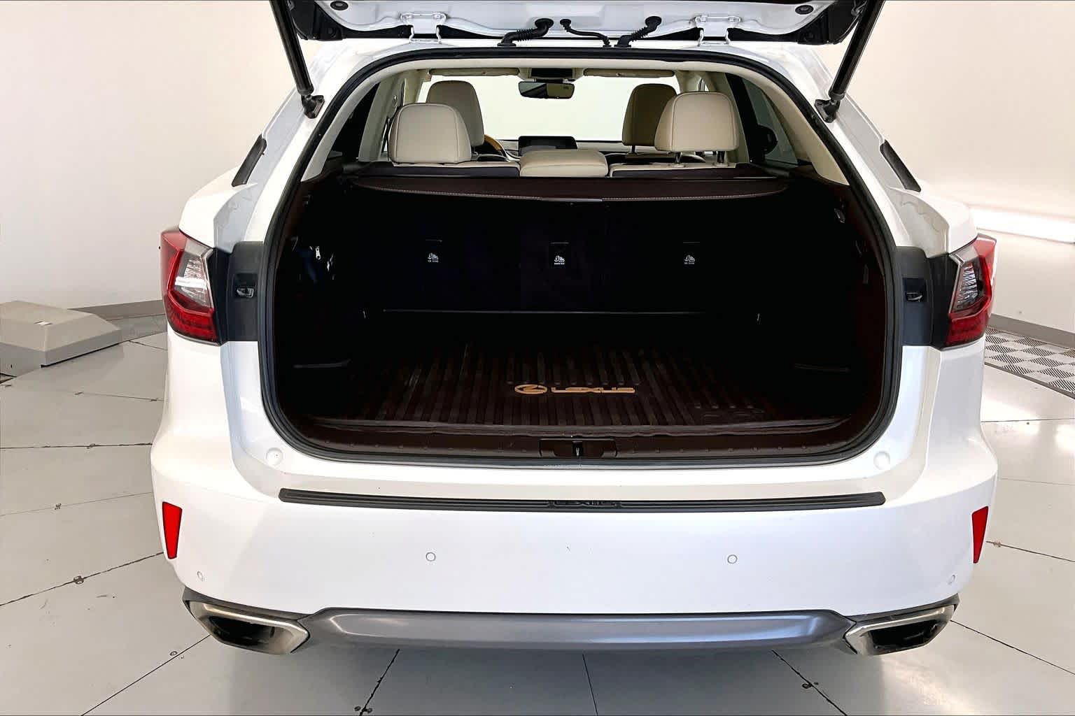 Thumbnail: 2018 Lexus RX - 19