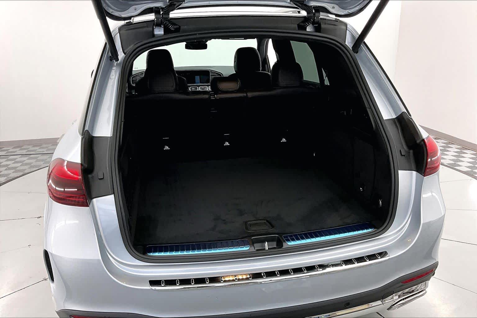 Thumbnail: 2026 Mercedes-Benz GLE - 19