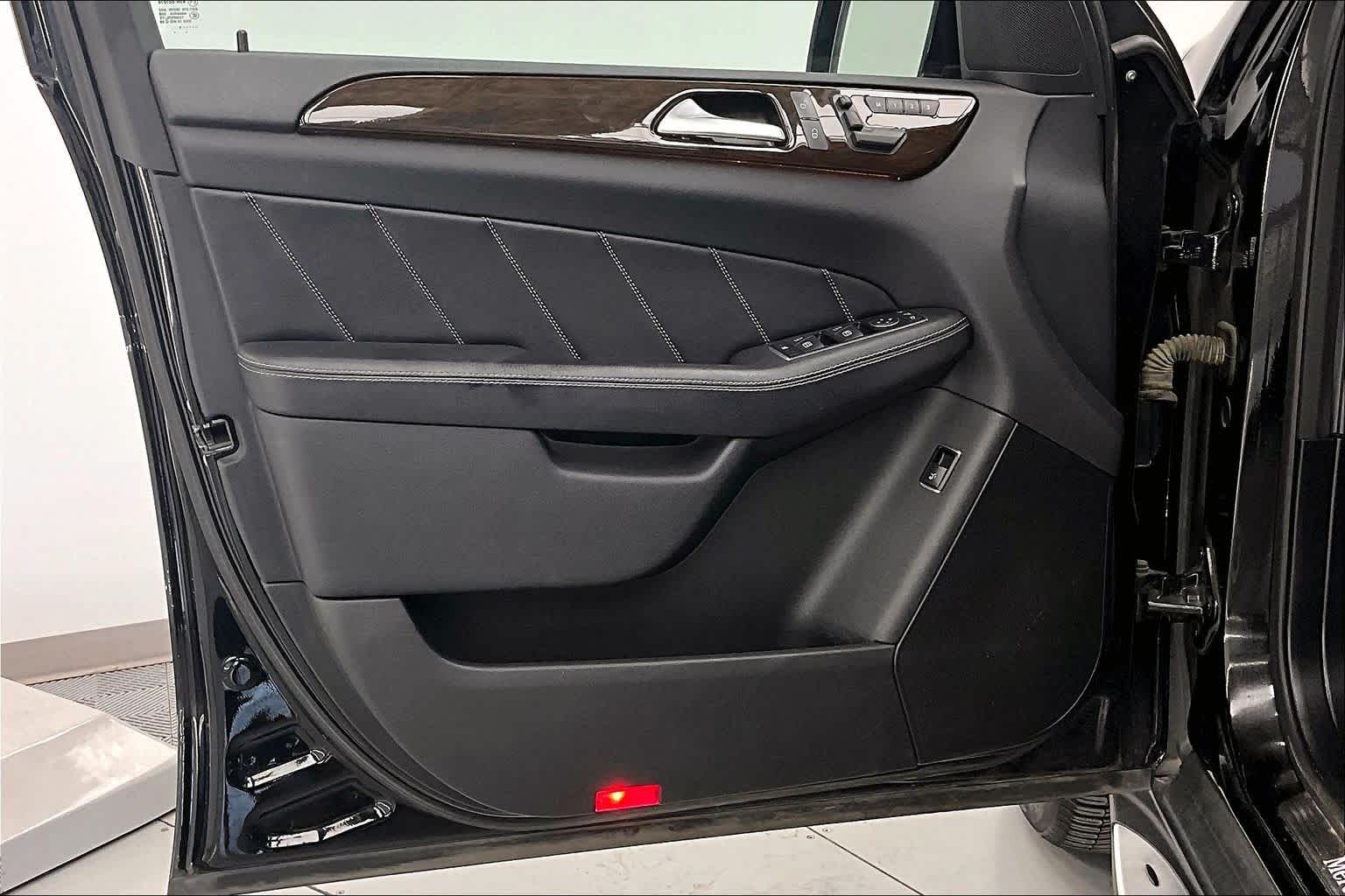 Thumbnail: 2015 Mercedes-Benz GL-Class - 23