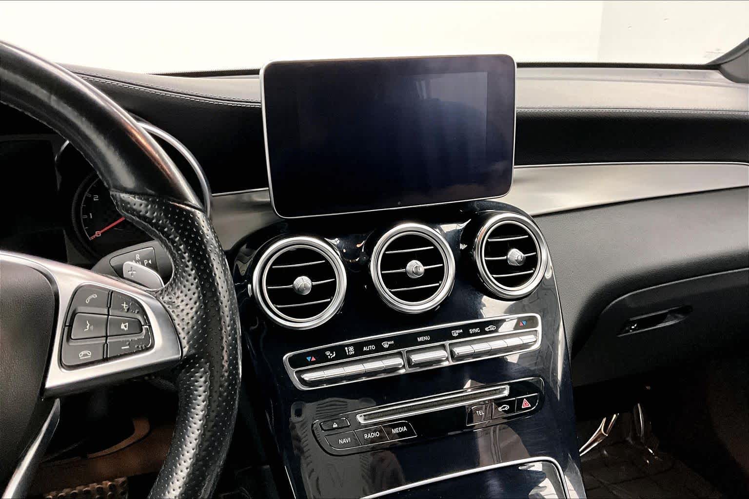 Thumbnail: 2017 Mercedes-Benz GLC - 16