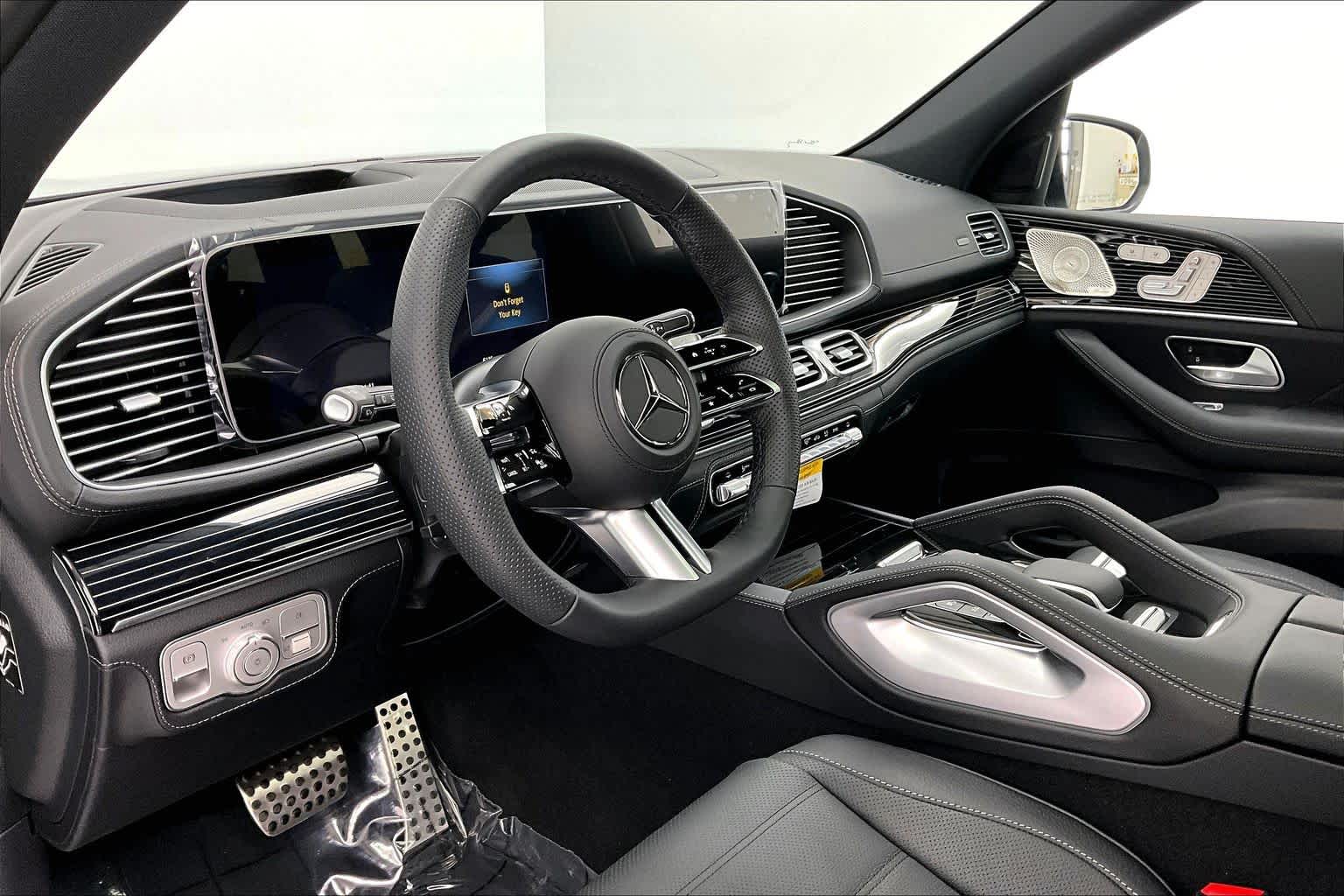 Thumbnail: 2026 Mercedes-Benz GLS - 2