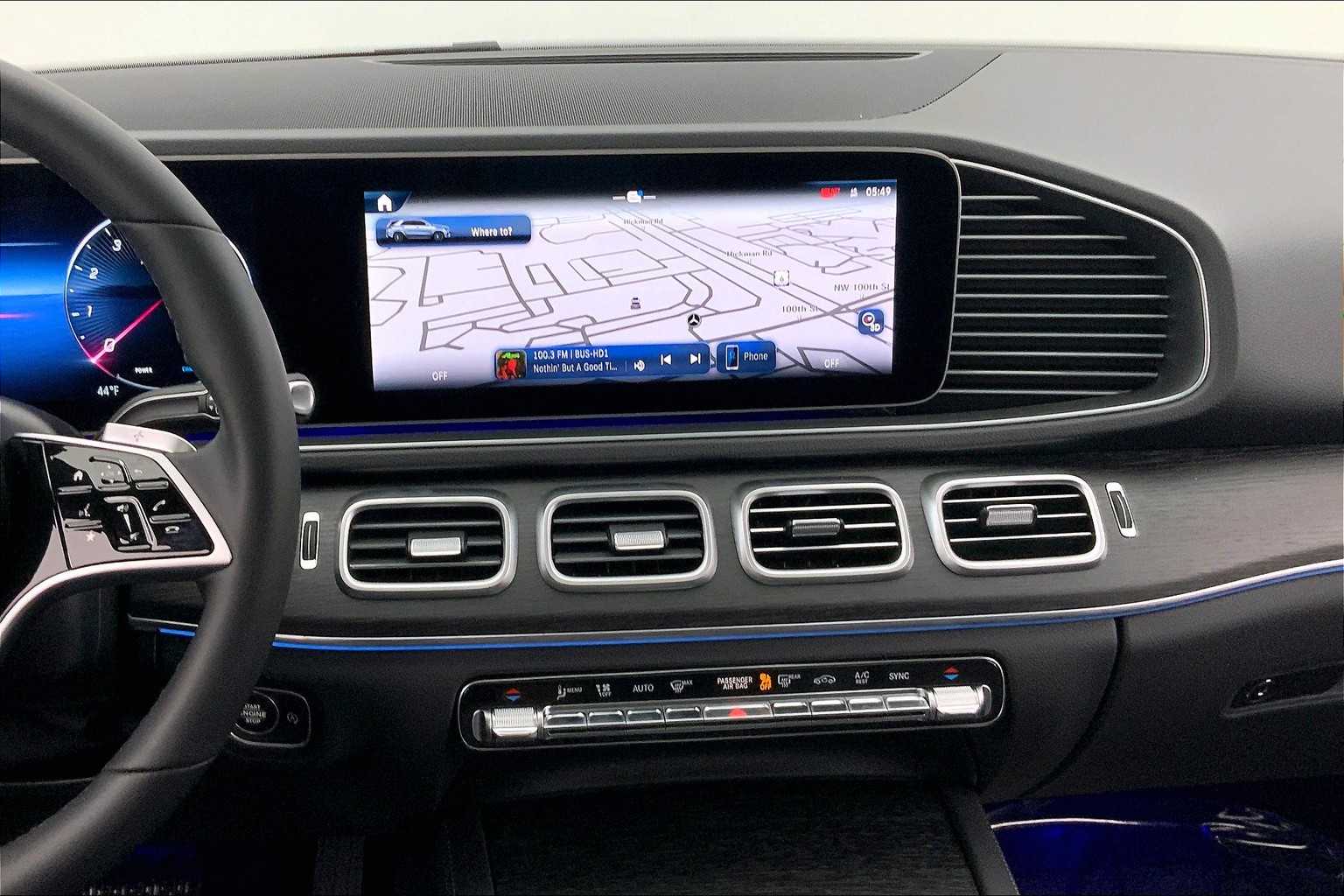 Thumbnail: 2025 Mercedes-Benz GLE - 16