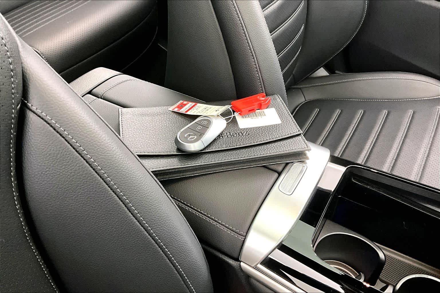 Thumbnail: 2024 Mercedes-Benz GLC - 20