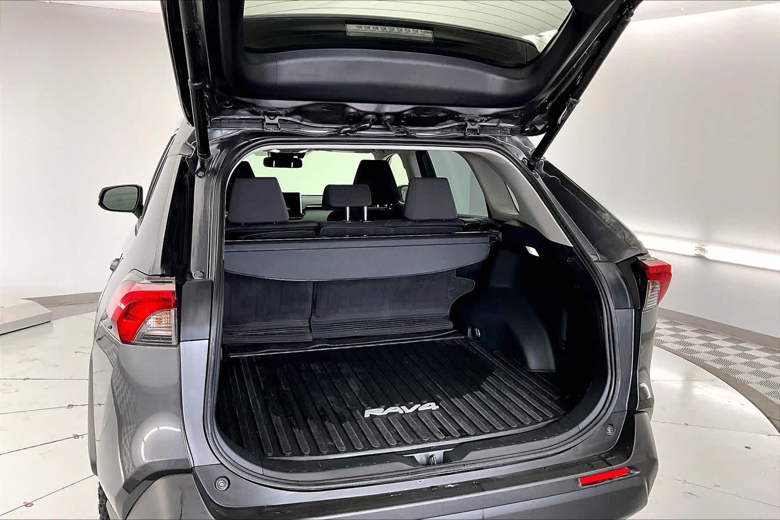 Thumbnail: 2023 Toyota RAV4 - 19