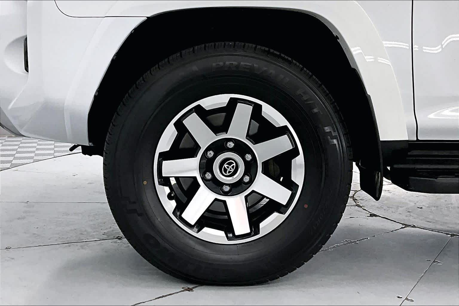 Thumbnail: 2024 Toyota 4Runner - 8