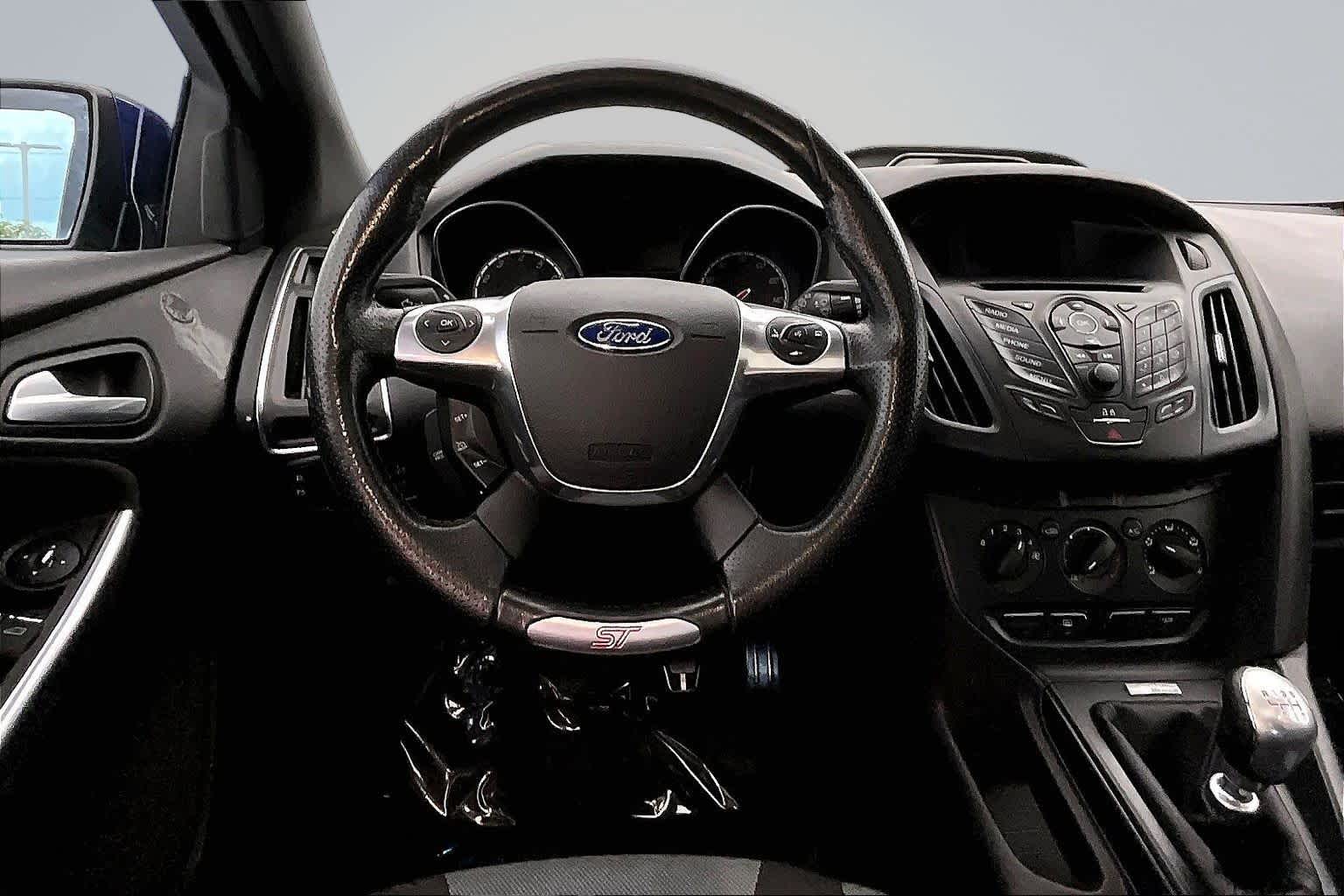 Thumbnail: 2014 Ford Focus - 15