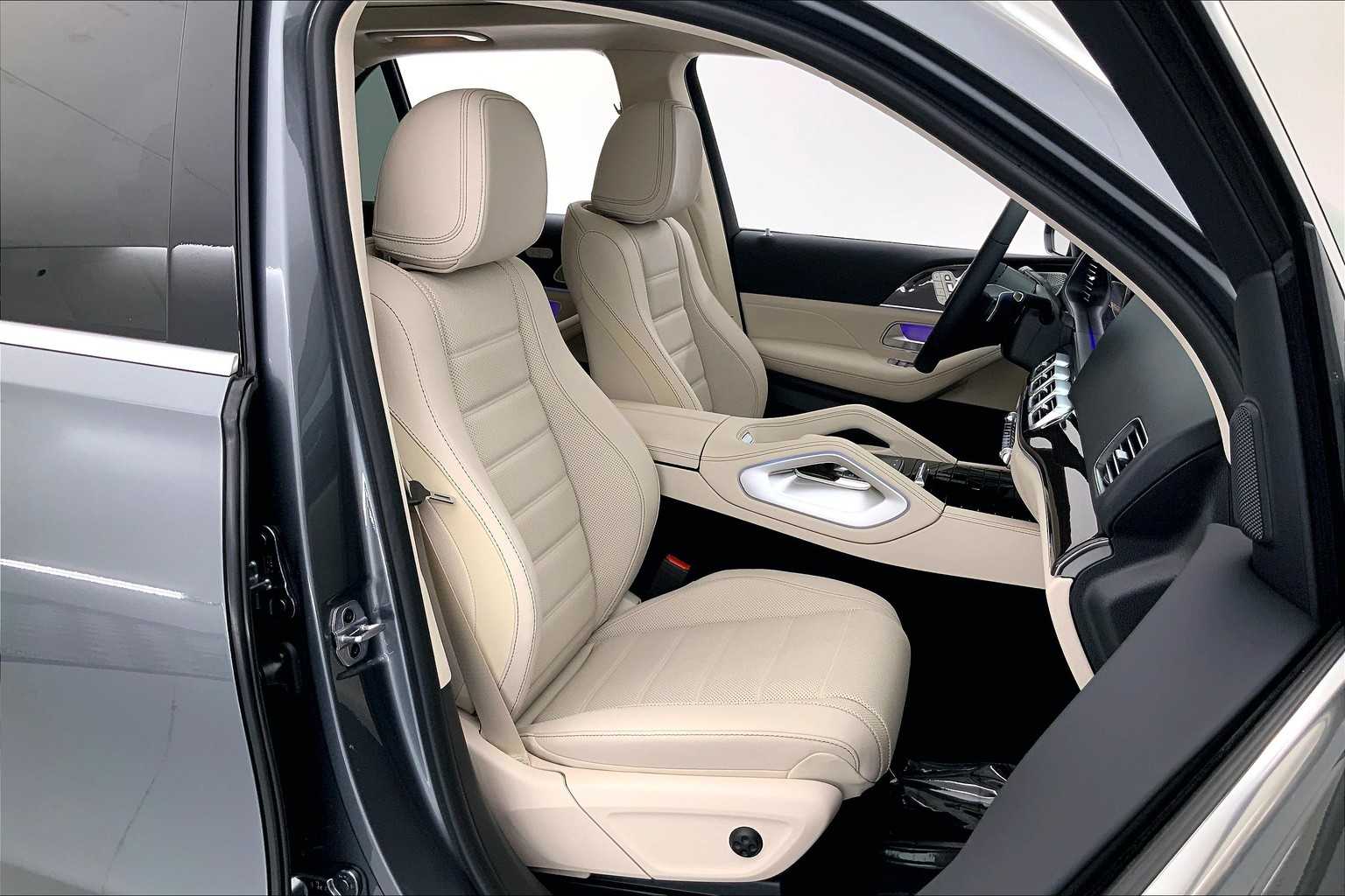 Thumbnail: 2026 Mercedes-Benz GLE - 14