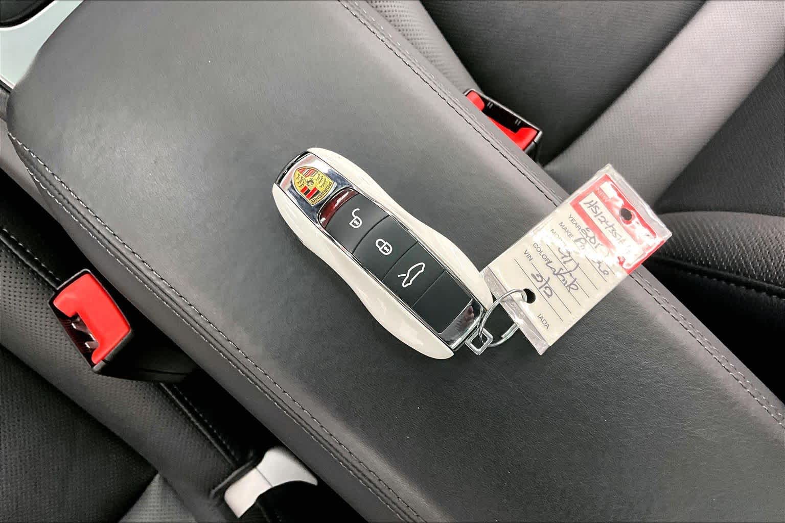 Thumbnail: 2017 Porsche 911 - 19