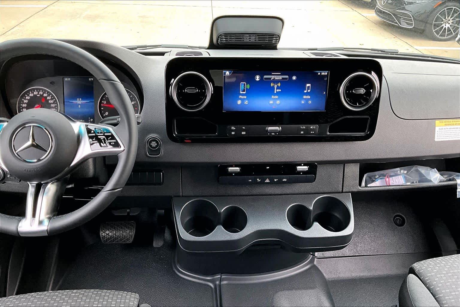 Thumbnail: 2026 Mercedes-Benz Sprinter - 15