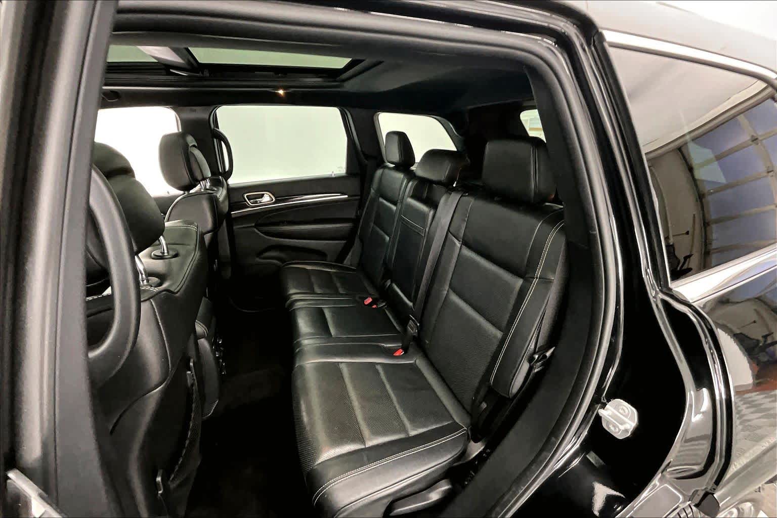 Thumbnail: 2017 Jeep Grand Cherokee - 13