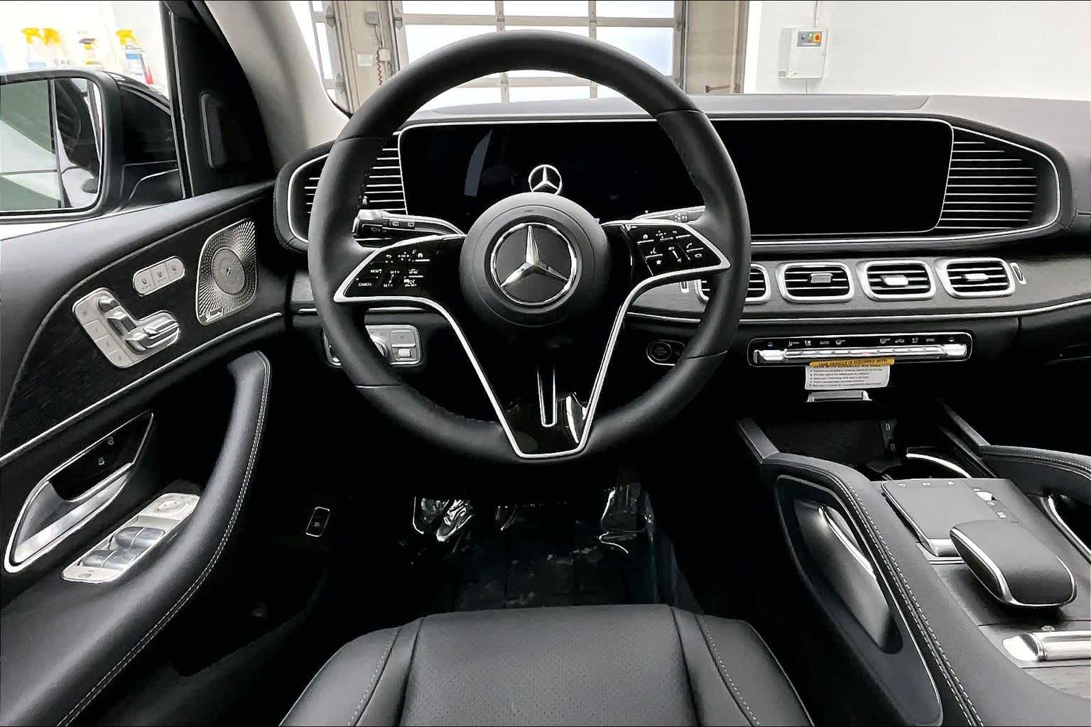 Thumbnail: 2026 Mercedes-Benz GLS - 15