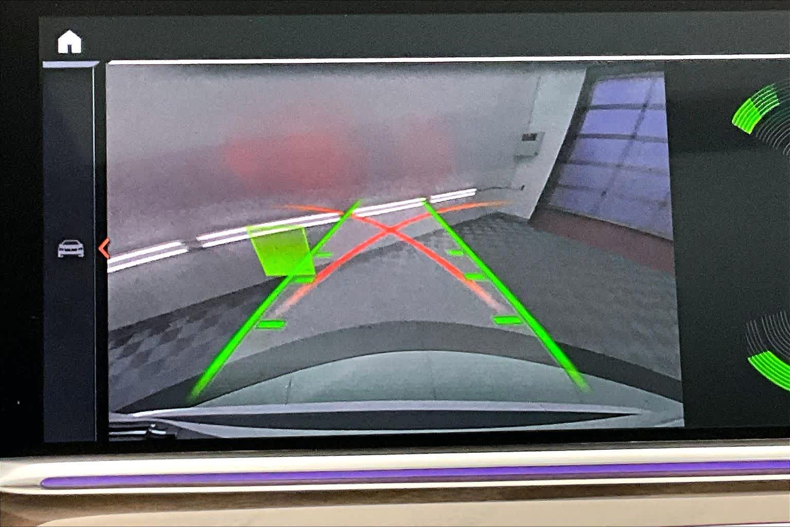 Thumbnail: 2022 BMW X5 - 21