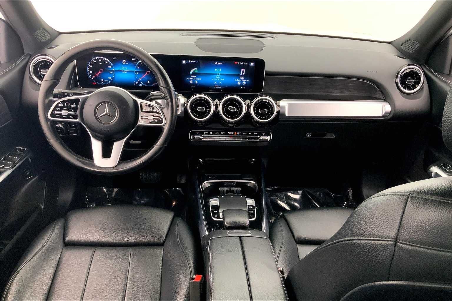 Thumbnail: 2020 Mercedes-Benz GLB - 10