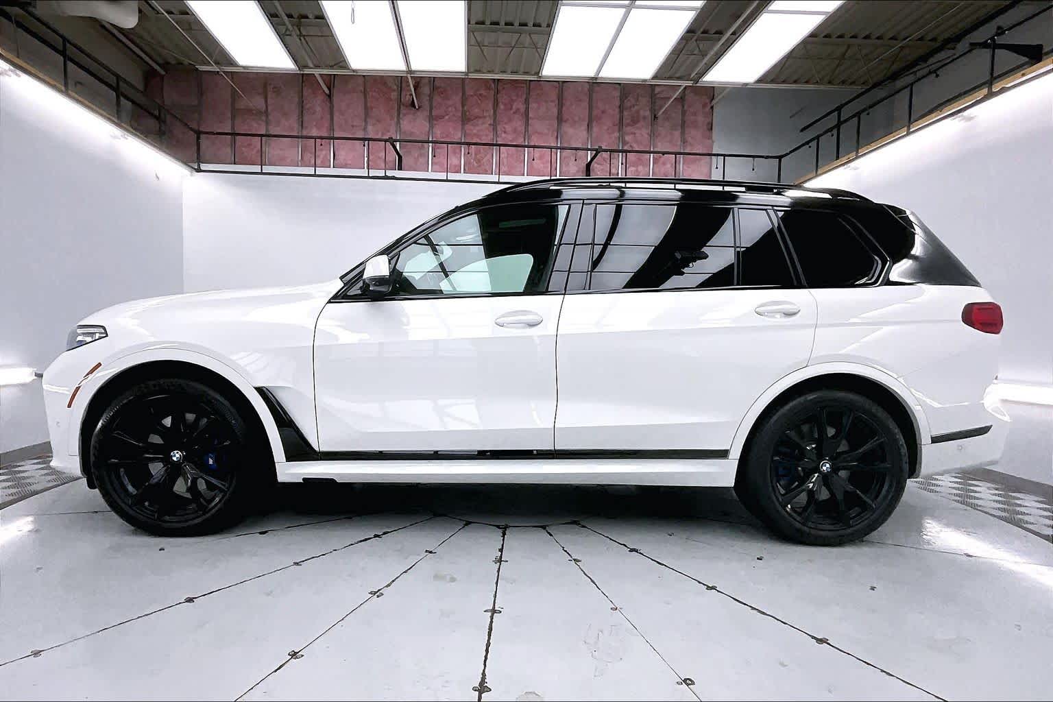 Thumbnail: 2021 BMW X7 - 3