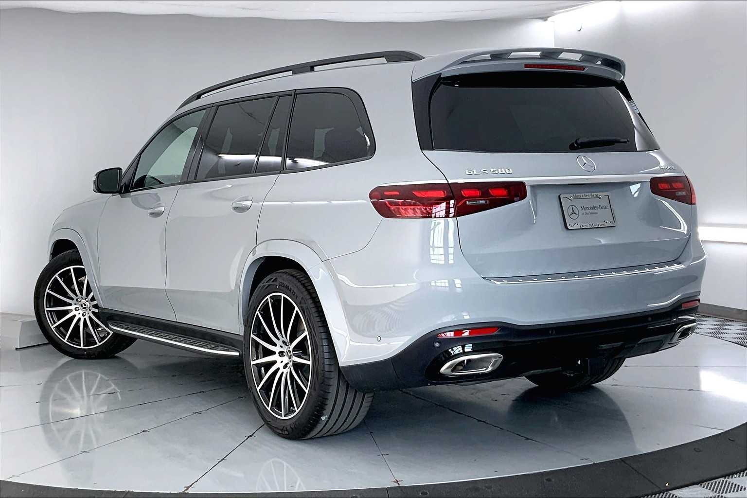Thumbnail: 2026 Mercedes-Benz GLS - 4