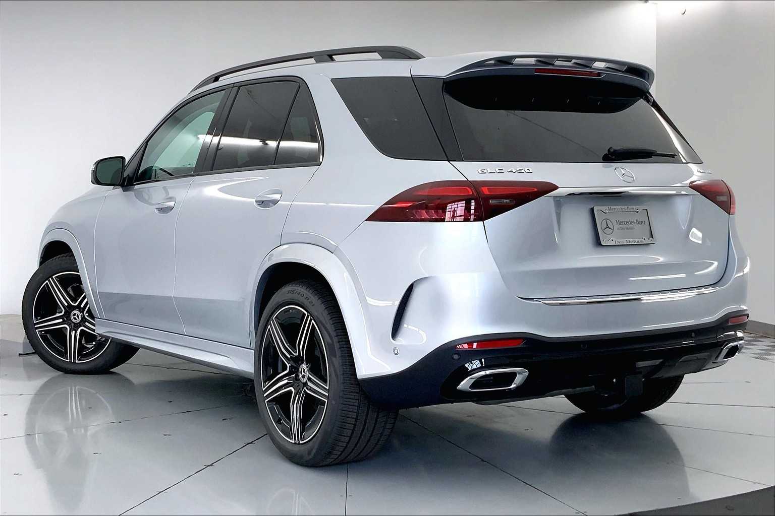 Thumbnail: 2026 Mercedes-Benz GLE - 4