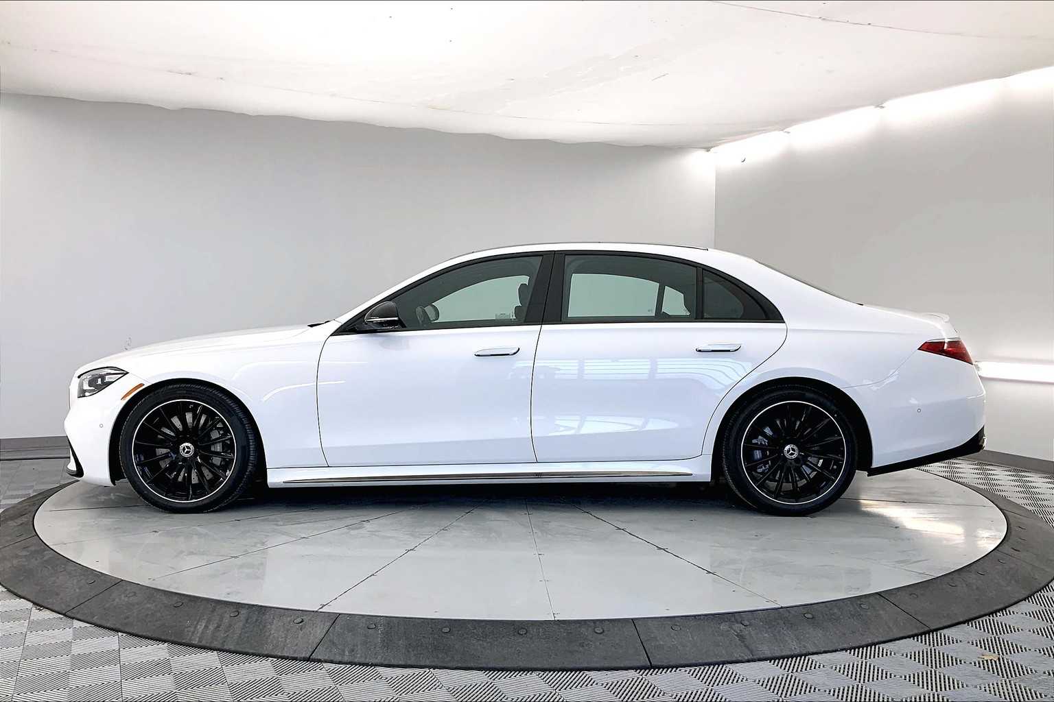 2025 Mercedes-Benz S-Class S 580 3
