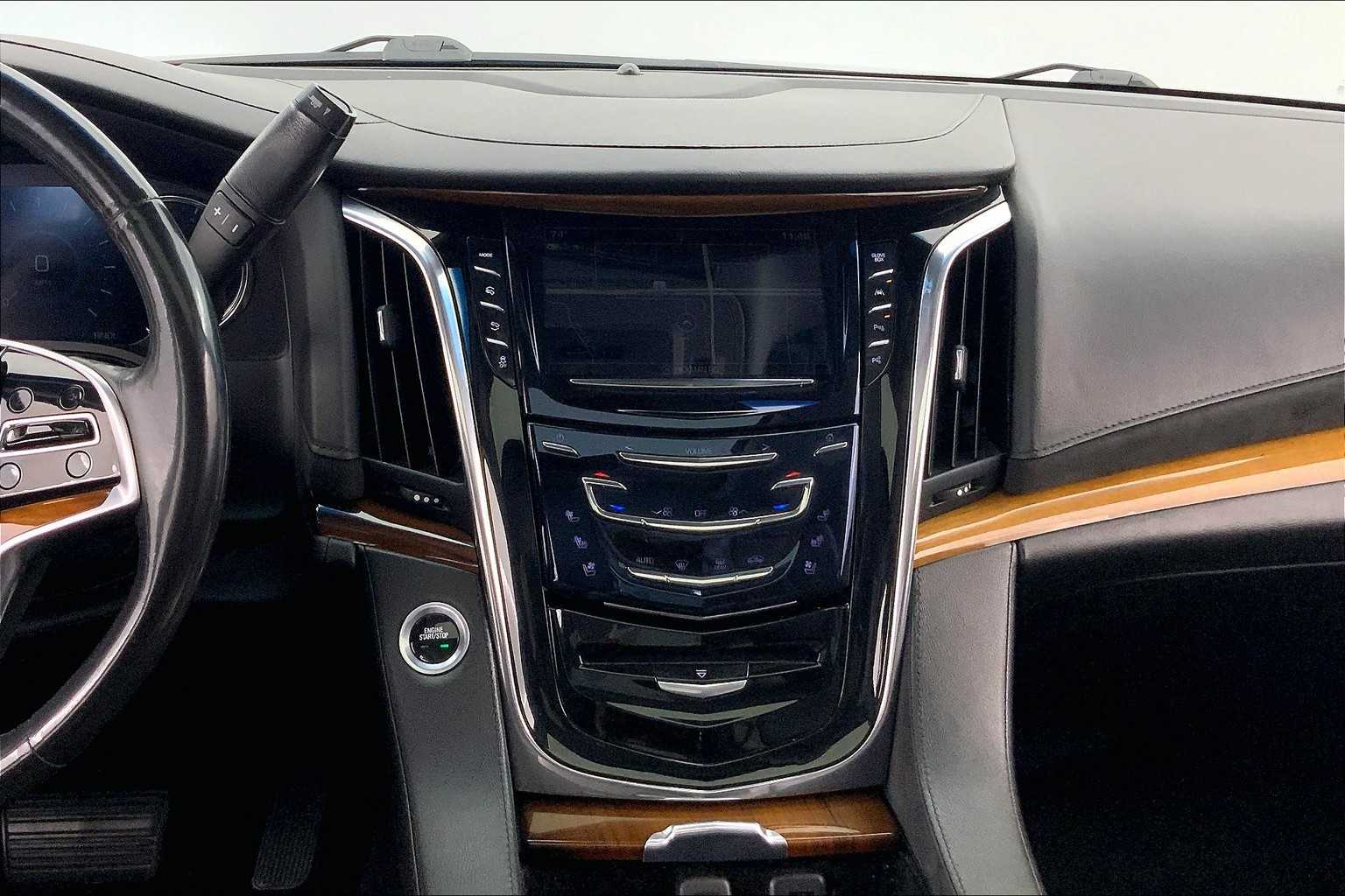 Thumbnail: 2017 Cadillac Escalade - 16
