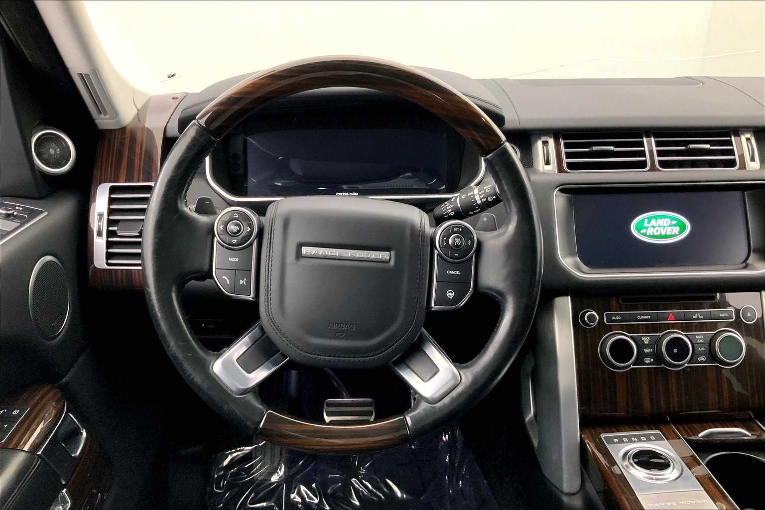 Thumbnail: 2017 Land Rover Range Rover - 15
