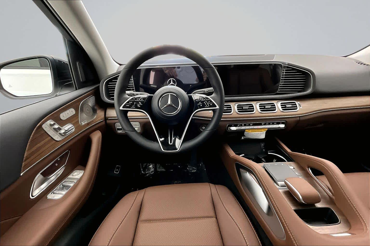 Thumbnail: 2026 Mercedes-Benz GLE - 15