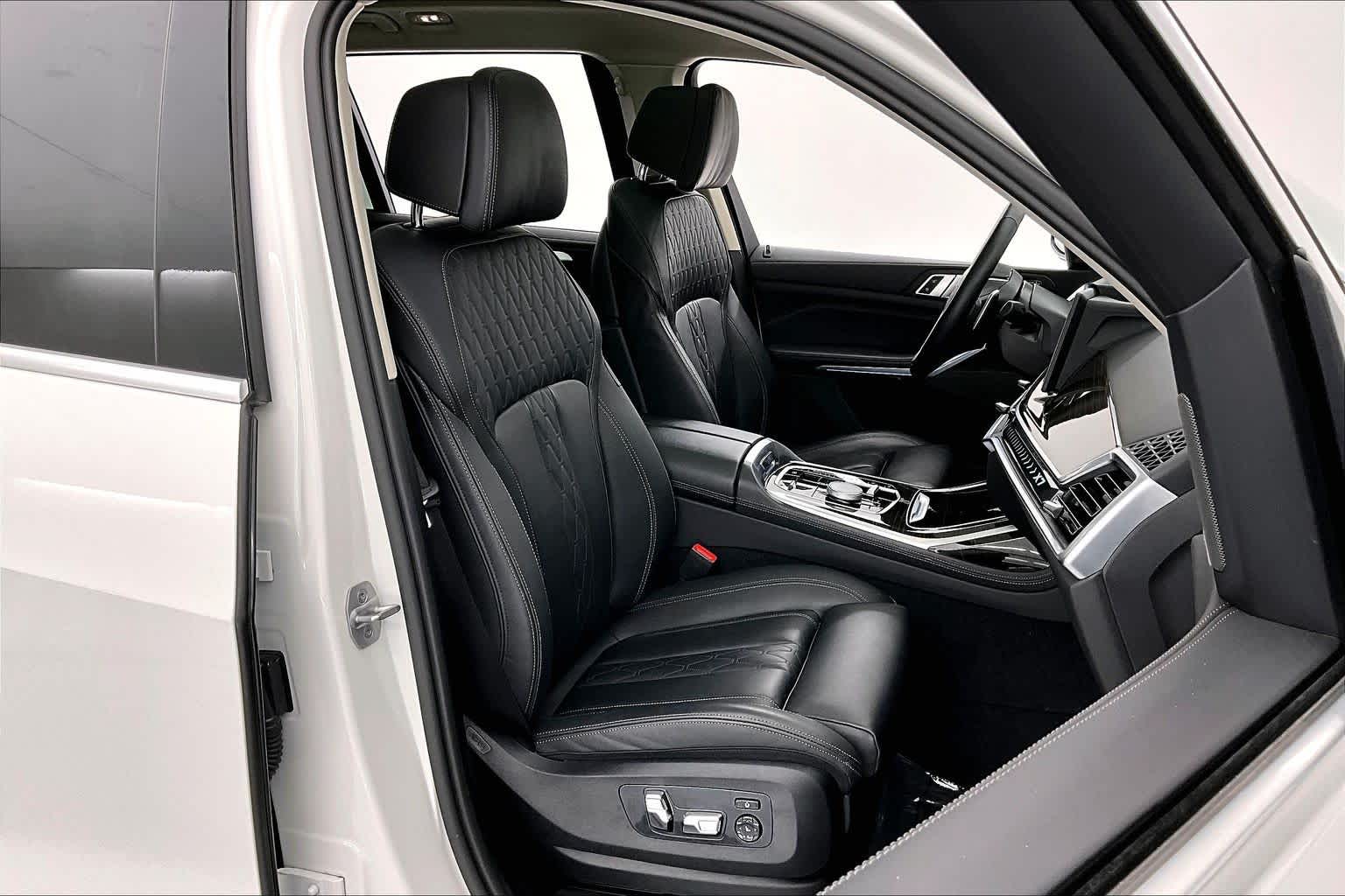 Thumbnail: 2023 BMW X7 - 14