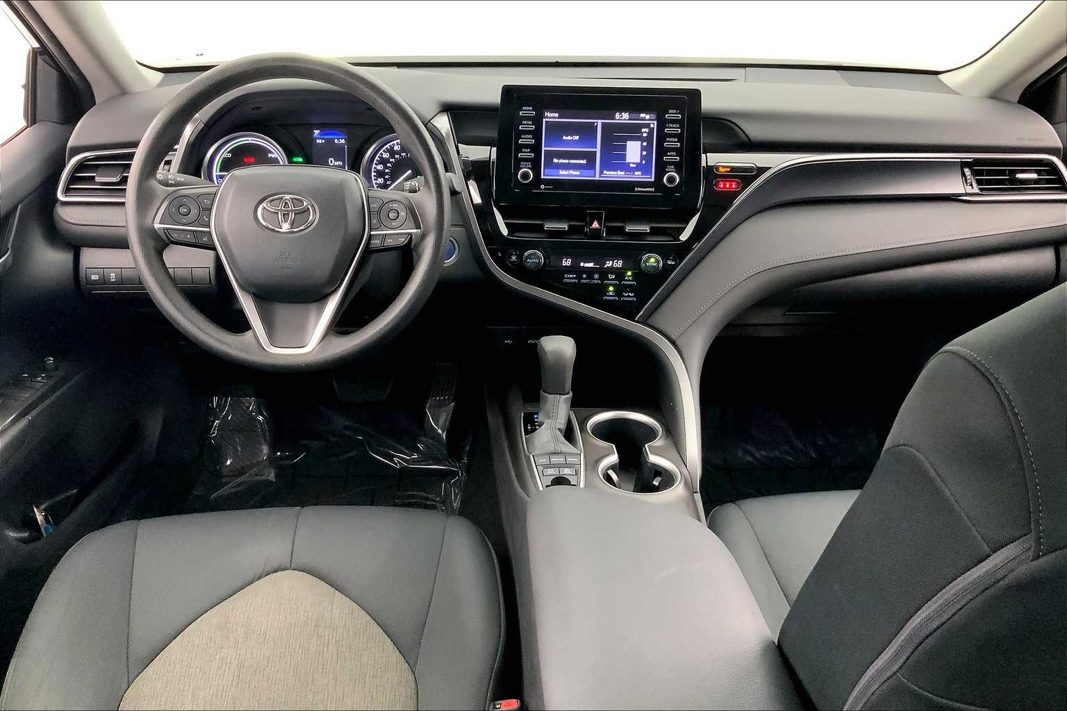 Thumbnail: 2022 Toyota Camry - 10