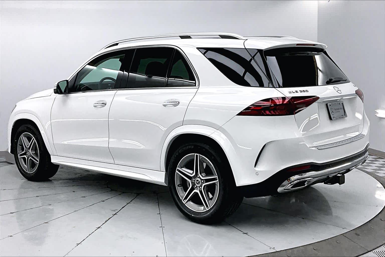 Thumbnail: 2026 Mercedes-Benz GLE - 4